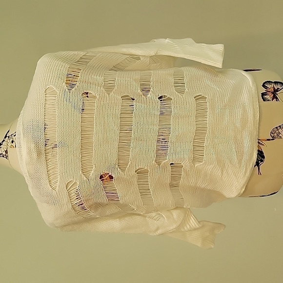 DEREK HEART white bat sleeved knitted sweater. Neat distressed pattern. Size M - Picture 3 of 9